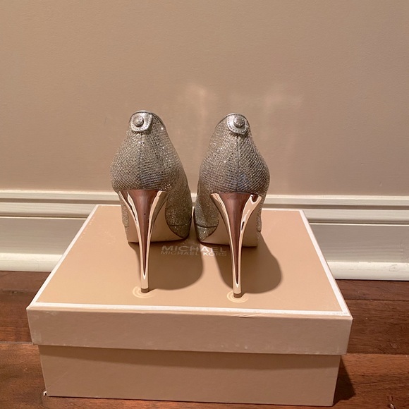 MICHAEL Michael Kors York Platform - Picture 3 of 7